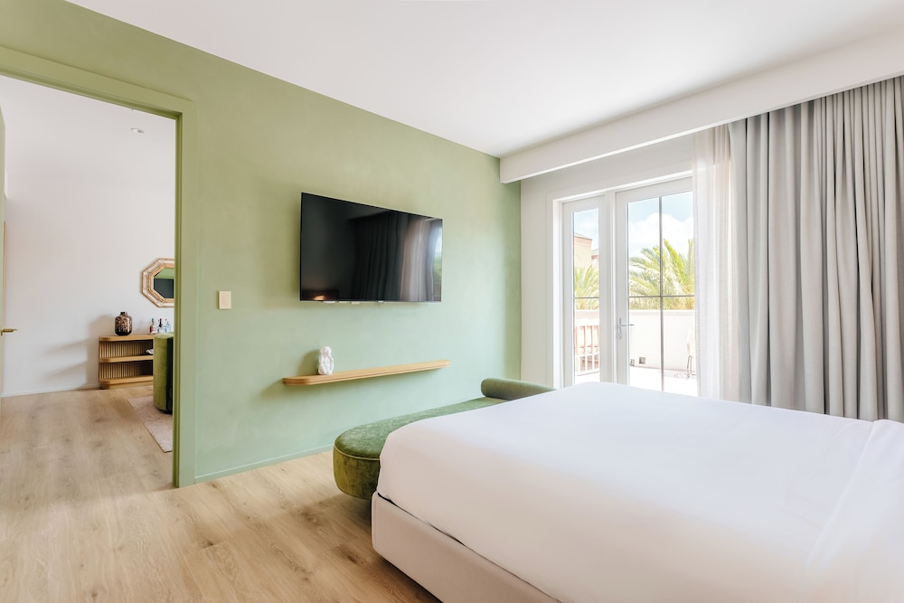 Family, Suite, King Bed, Murphy Bed, Terrace