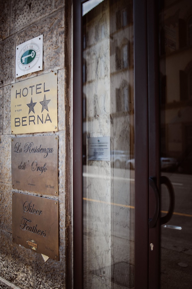 Hotel Berna 22/50