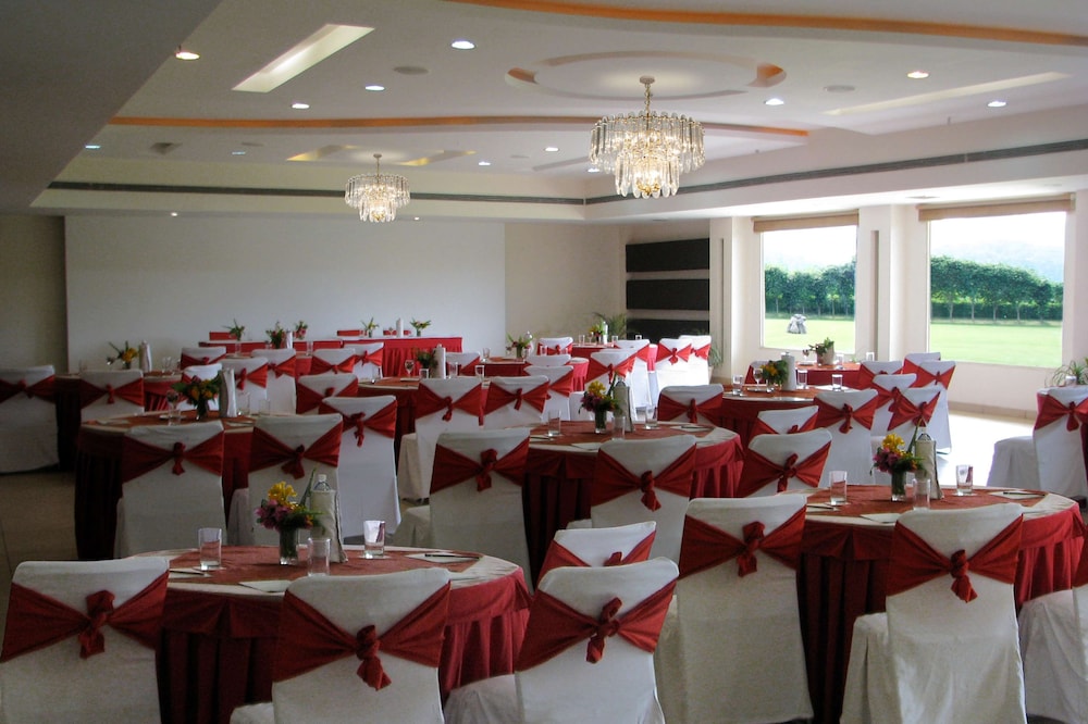 Hotel Legend Sarovar Portico 21/28