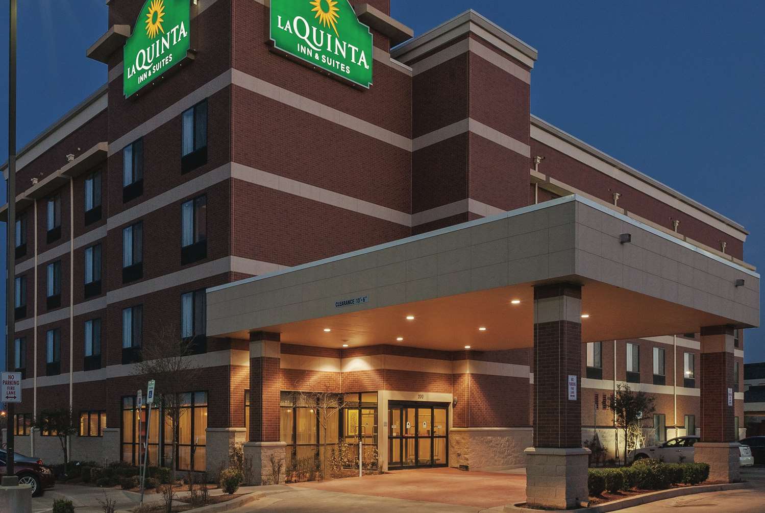 La Quinta Inn and Suites by Wyndham Edmond 3/29