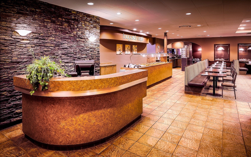 Days Inn & Conference Centre by Wyndham Camrose Norsemen 3/61