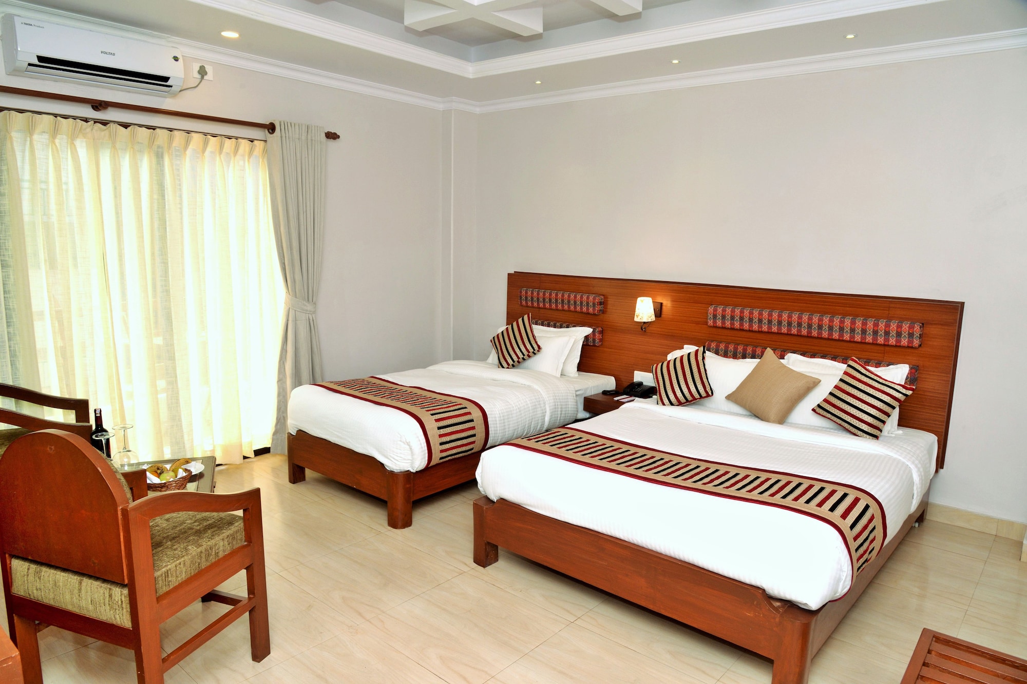 DELUXE DOUBLE ROOM