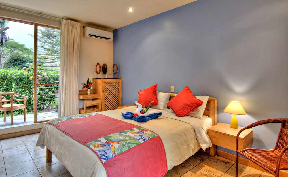 1 BEDROOM, STANDARD
