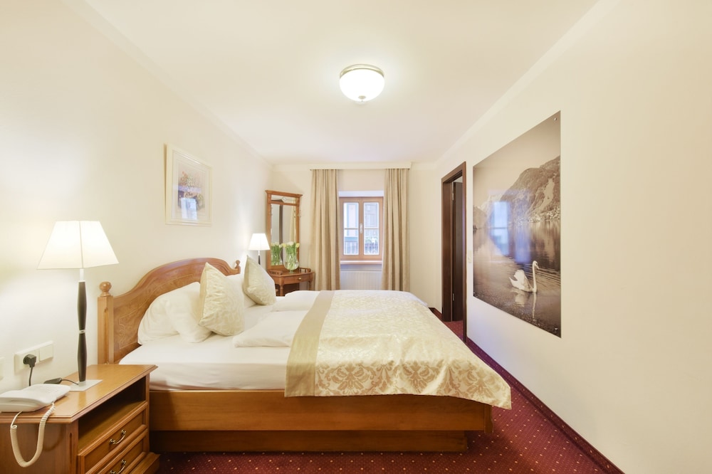 Cella Central Historic Boutique Hotel 12/69