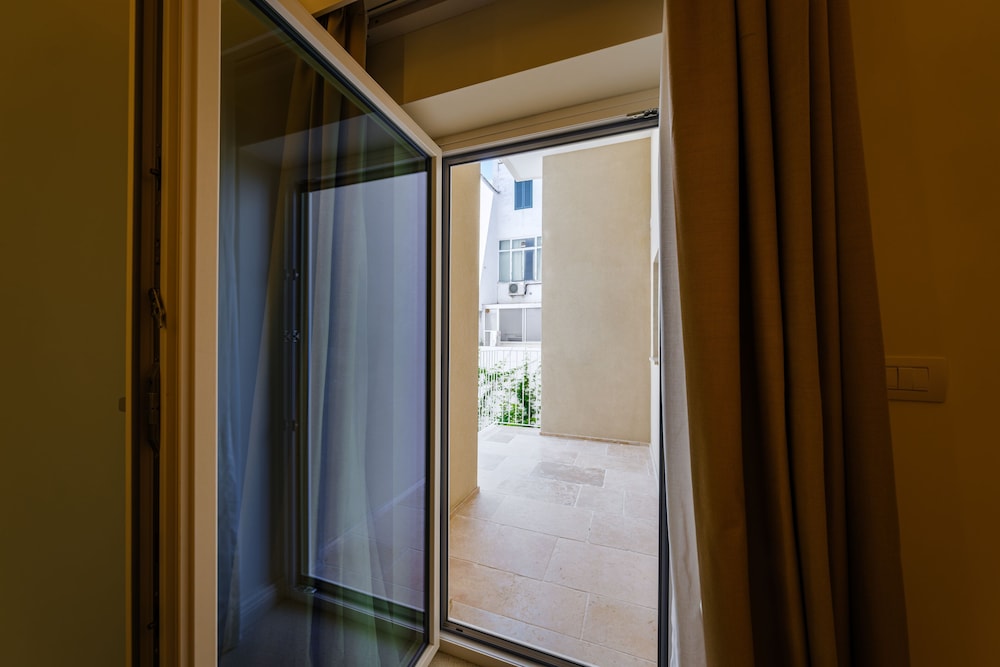 Palazzo Clemente 14/50