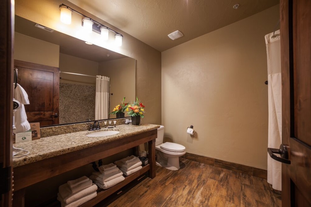 Cable Mountain Lodge 48/50