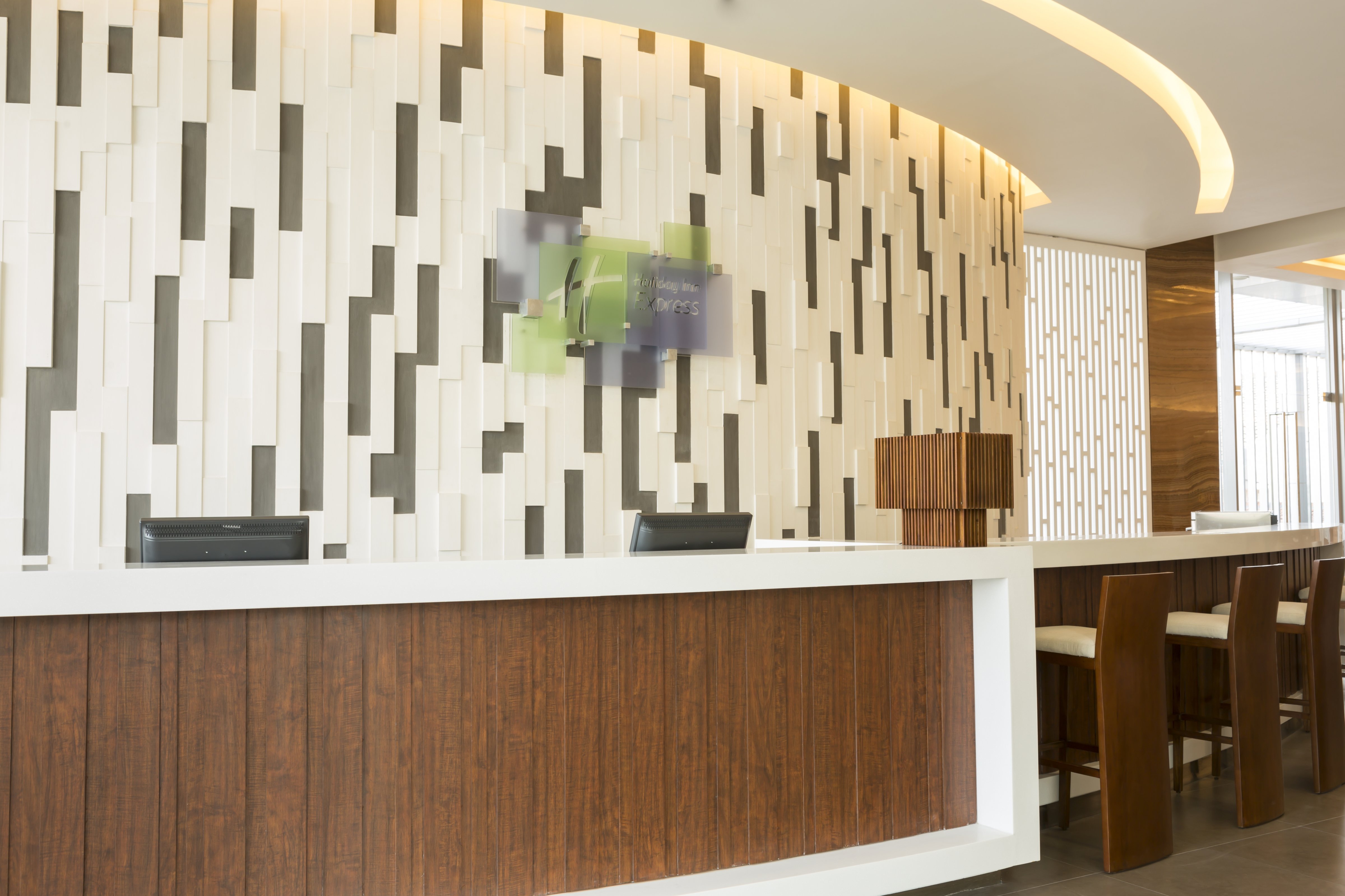 Holiday Inn Express Semarang Simpang Lima 9/29