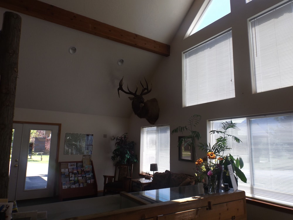 Clark Fork Lodge 30/43