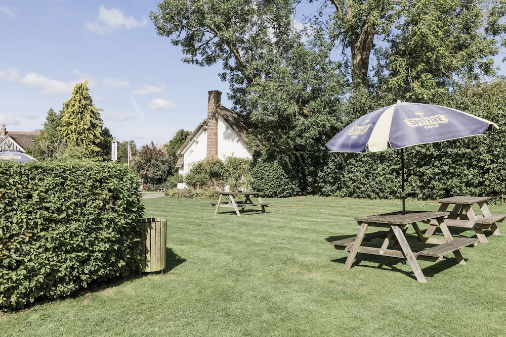 New Flying Horse Inn 46/68