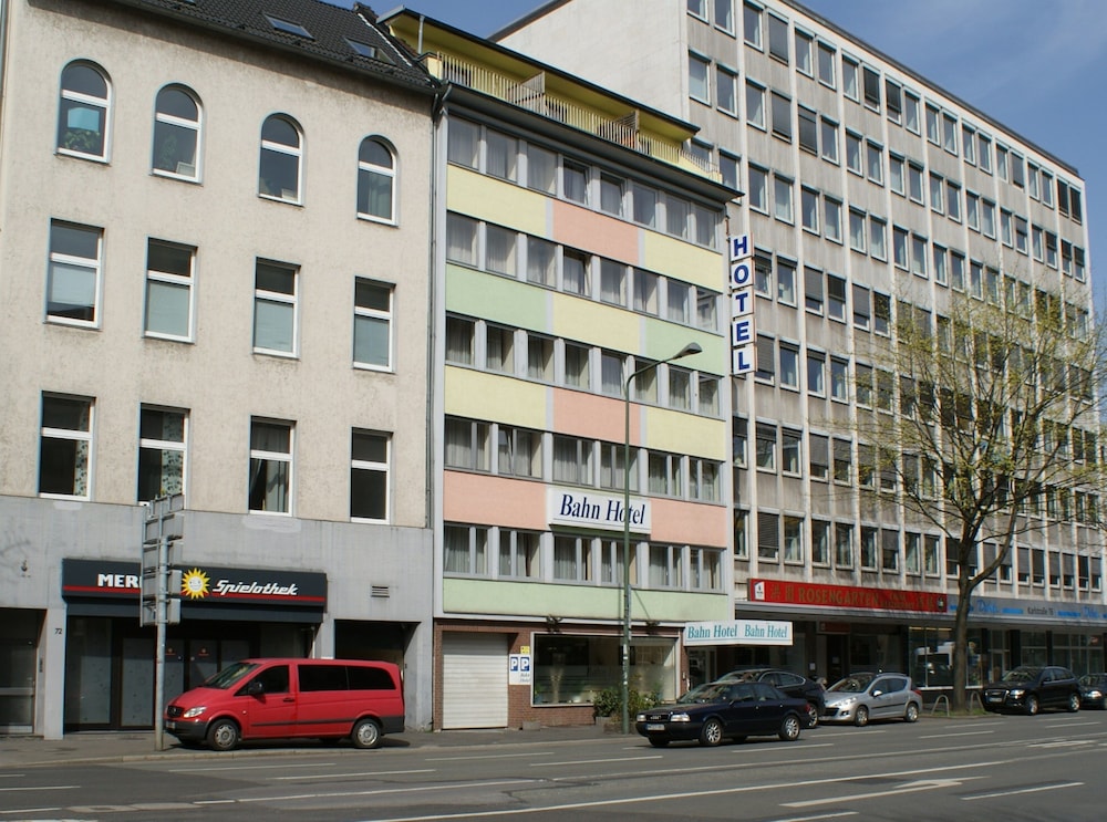 Bahn Hotel Dusseldorf 39/41