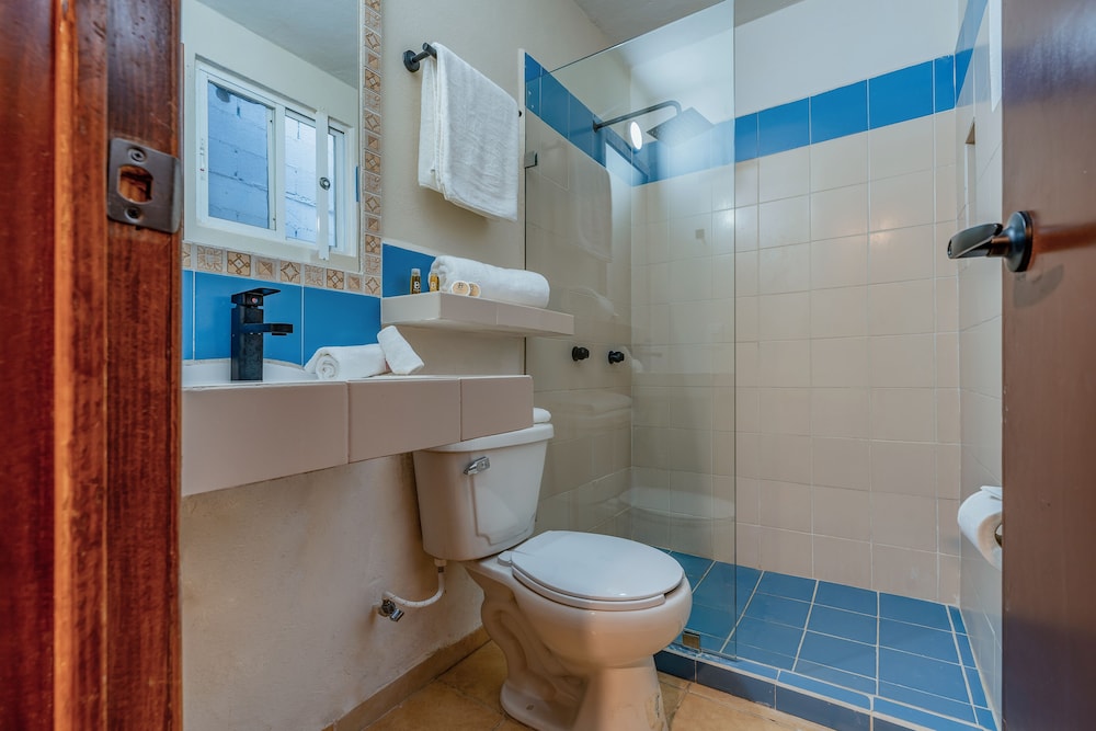Hotel Brisas 5a AV 59/62