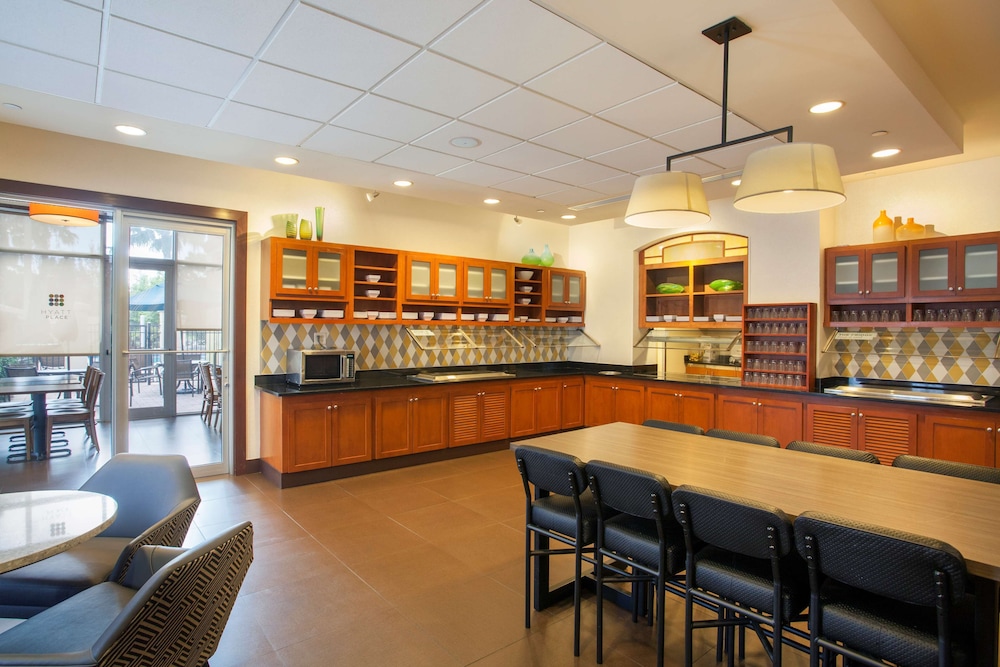 Hyatt Place Lake Mary Orlando North 44/53