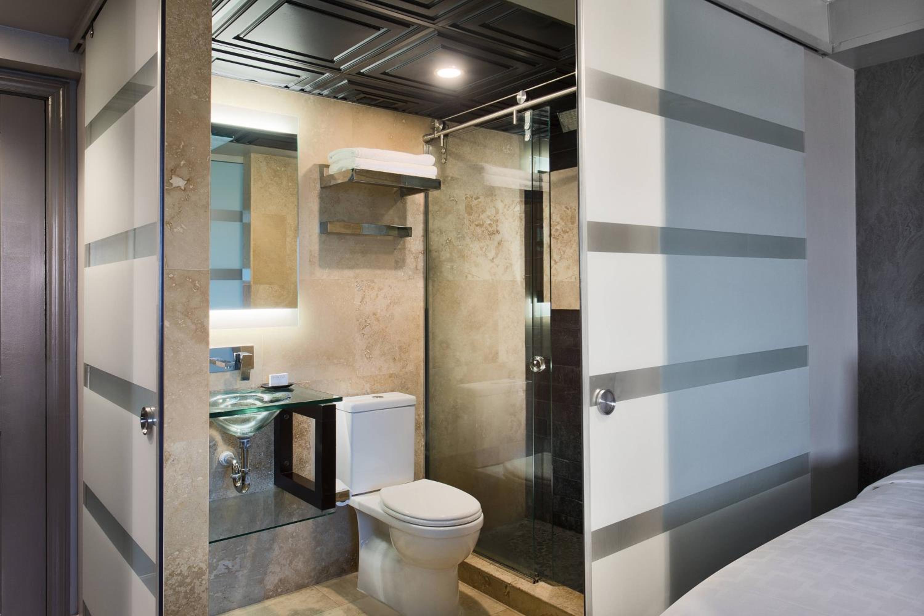Preferred, Guest Room, King Bed، Hotel Duval Autograph Collection 8/10