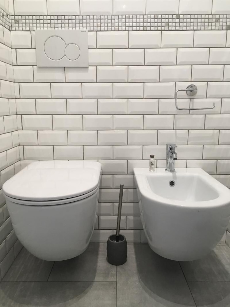A Casa Di Titty 46/53
