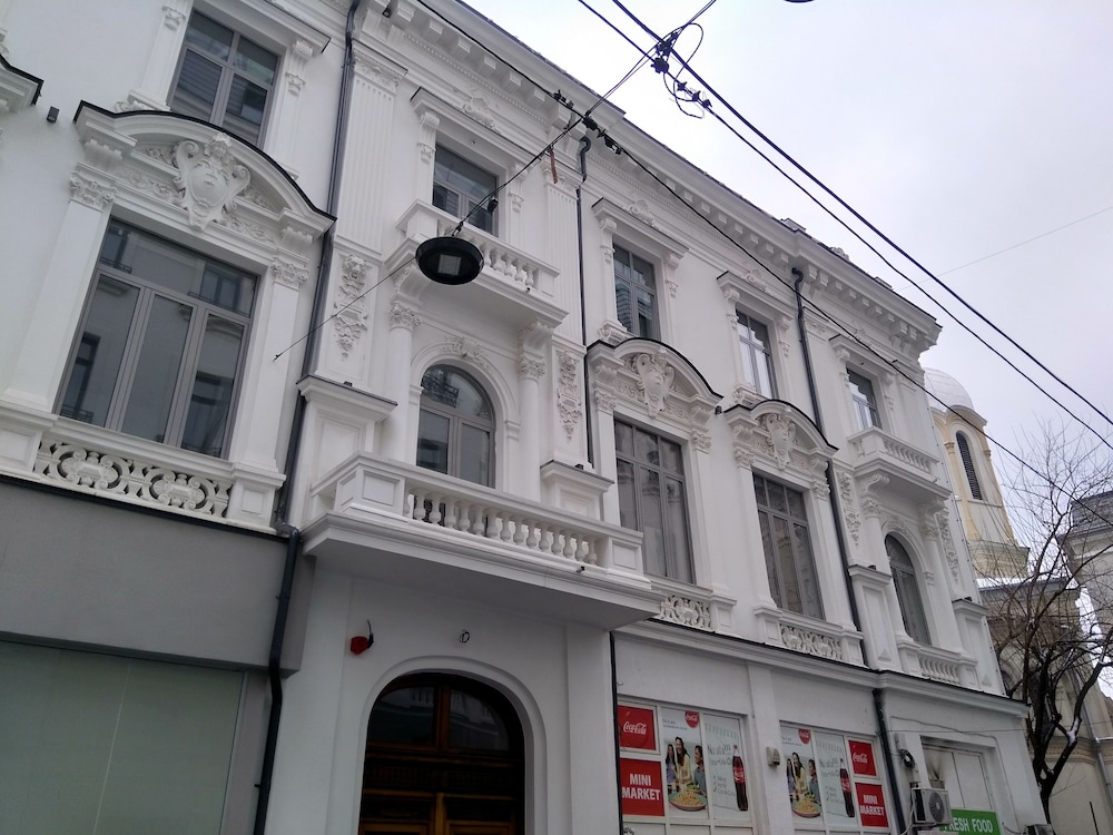 Smartrentals Bucharest Old Town 2/30