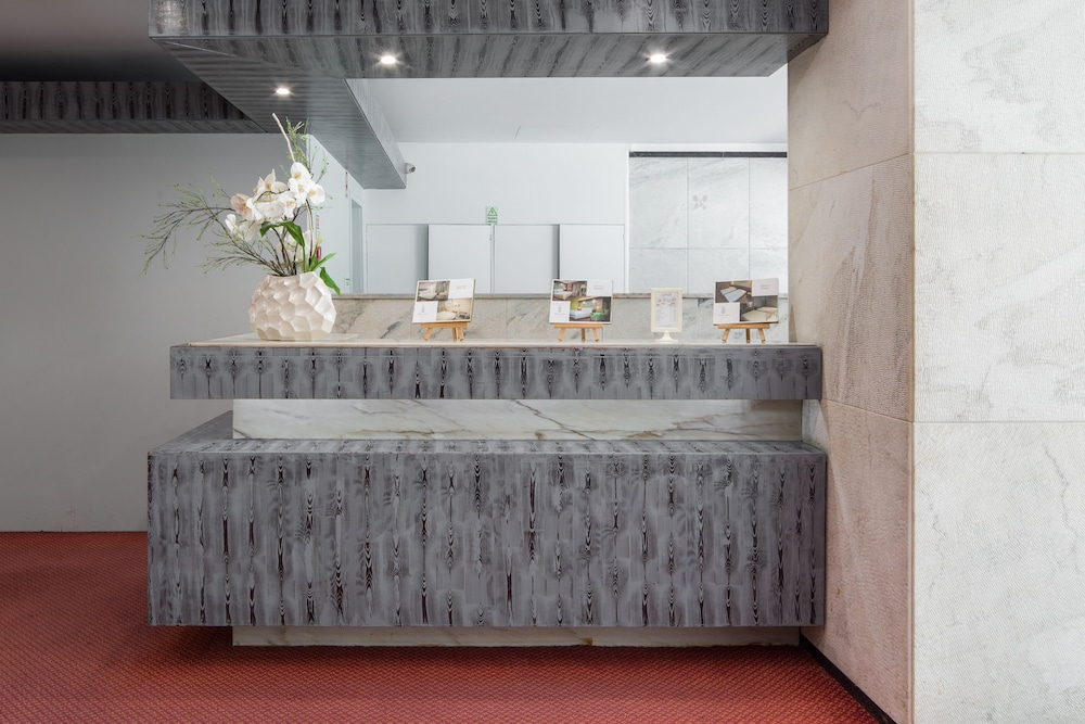 Lara Hotel 6/49
