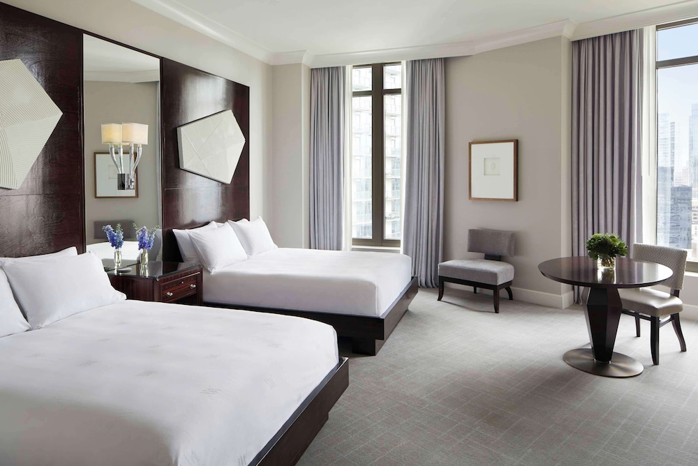 PREMIER, 2 QUEEN BEDS, CORNER, ACCESSIBLE