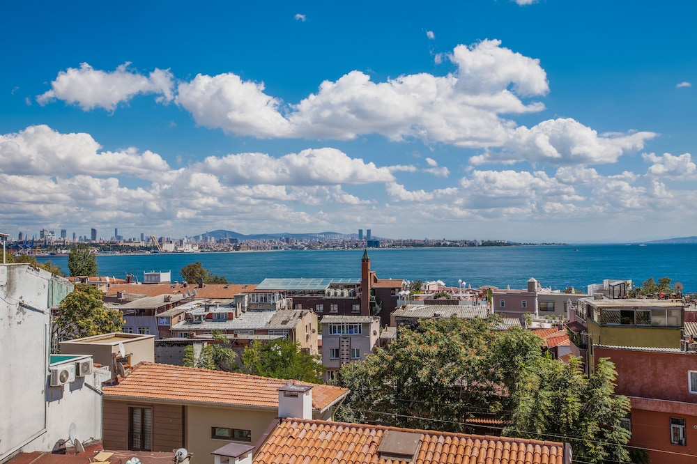 Romantic Hotel Istanbul 65/72