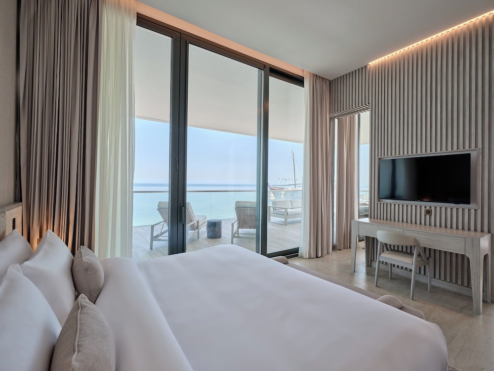 Suite, King Bed, Sea Front, Terrace