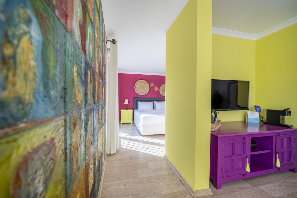 Casa dell Arte Hotel of Arts and Leisure 36/55
