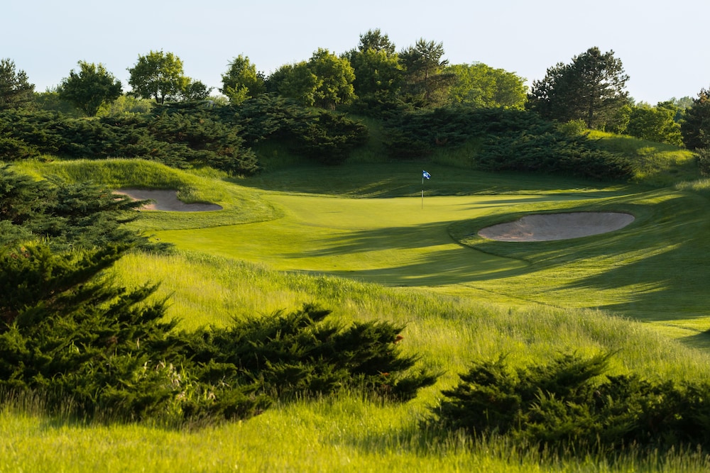 The Glen Club 44/51