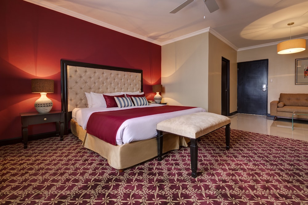 Kc Hotel San Jose 37/84