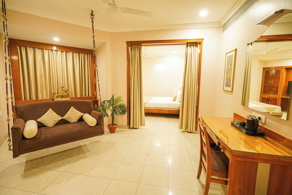 Hotel Mayura 14/50