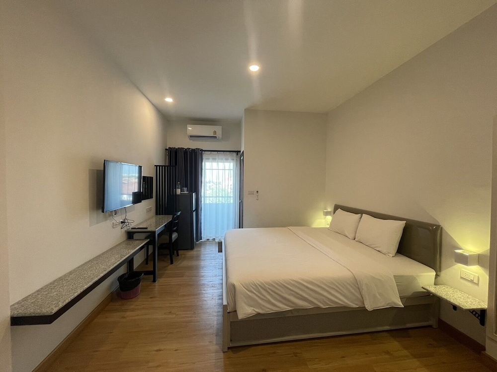 Chonlapruk Lakeside Hotel 29/56