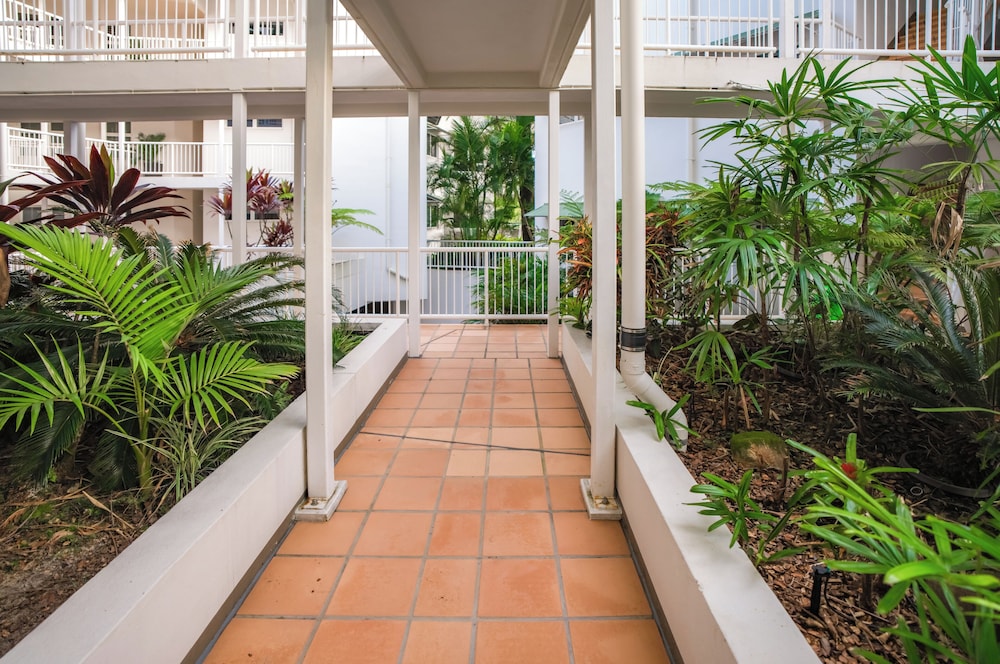 THE LOOKOUT RESORT 69/74