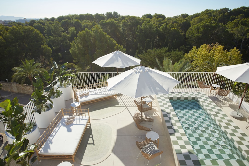 Belle Marivent Mediterranean Petit Hotel 51/59