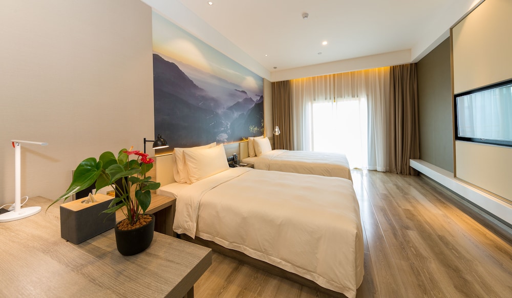 Atour Hotel (Chongqing Hongyadong Riverside) 12/36