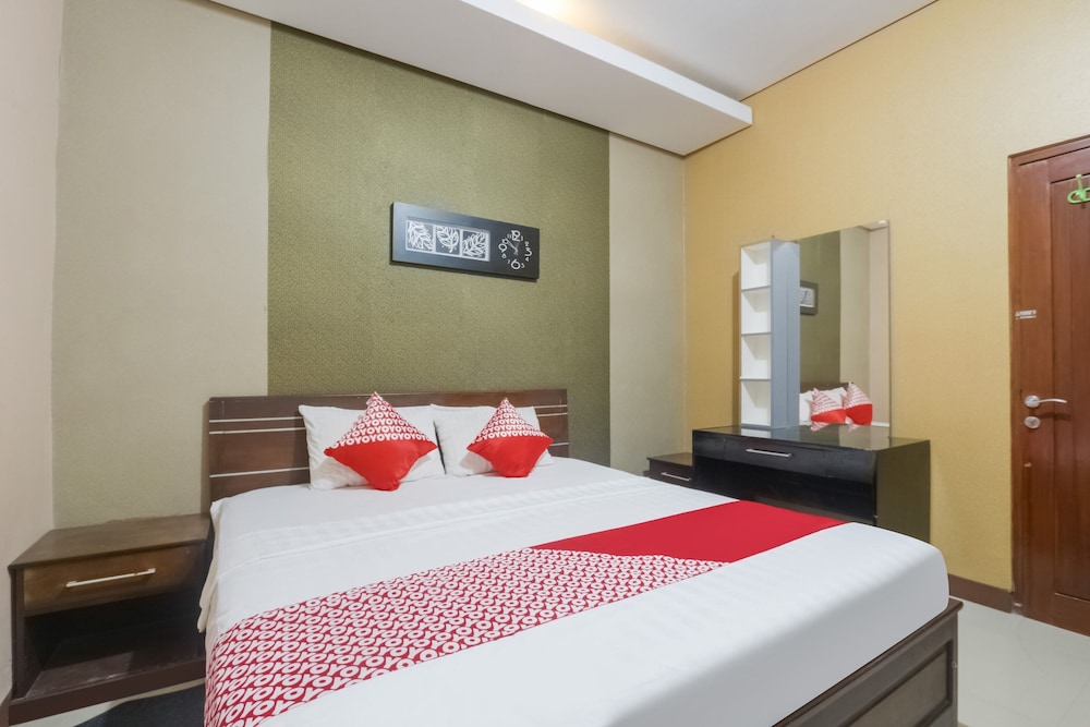 OYO 90193 D'waru Homestay Syariah 11/23