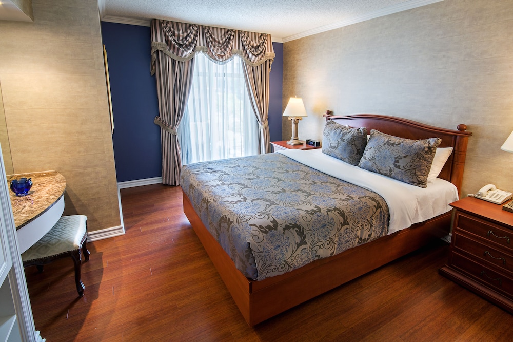 INTERIOR, GARDEN, SUITE, 1 QUEEN AND 1 MURPHY BED, QUEEN MURPHY BED, BALCONY