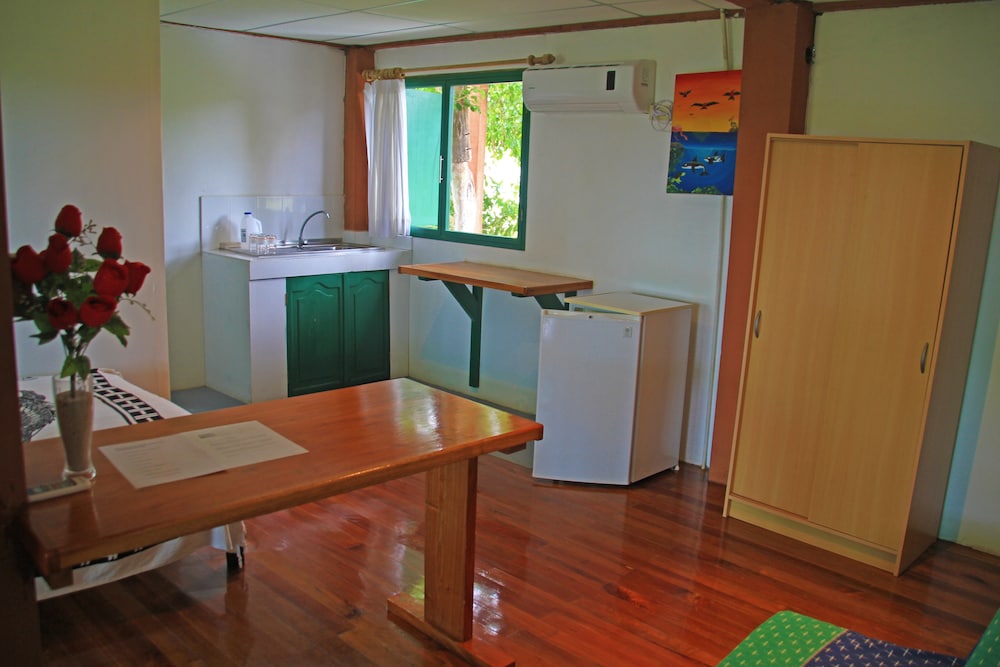 Galapagos Chalet 7/57
