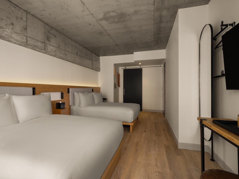 Hotel 38 New York City, Tapestry Collection by Hilton 10/52