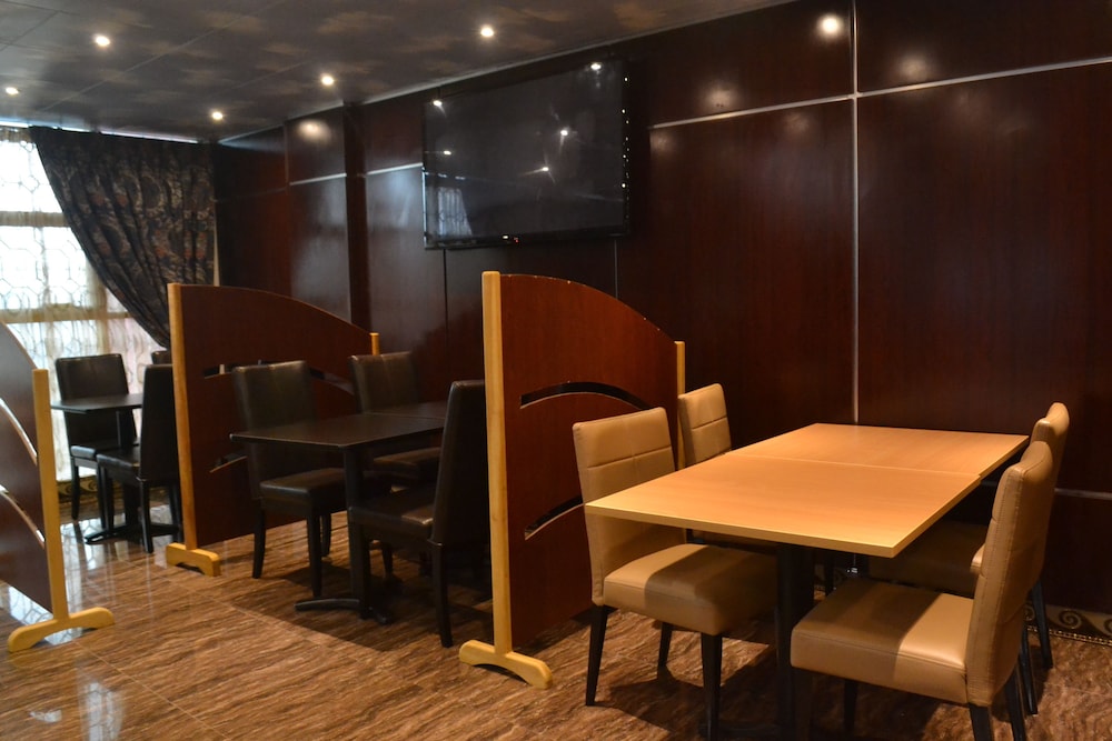 Noubou International Hotel 30/50