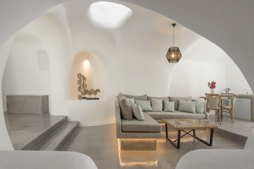 Aqua Serenity Santorini Luxury Suites 32/50