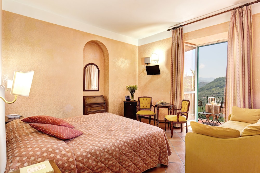 GRAND HOTEL HERMITAGE 10/50