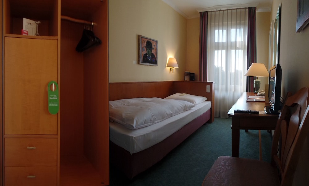 GALERIE HOTEL LEIPZIGER HOF 28/31