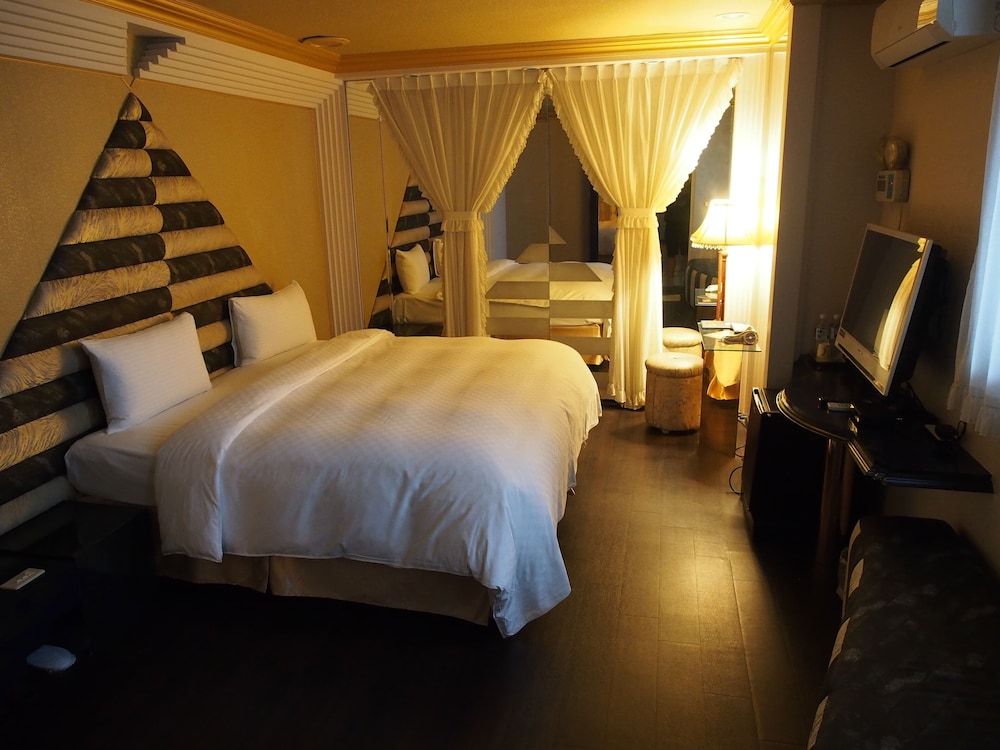 Day-Chen Hotel 9/47