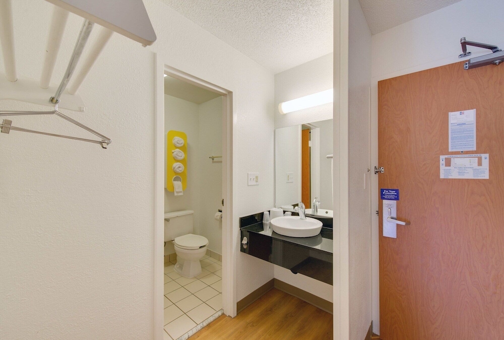 Motel6 Virginia Beach, VA 39/42
