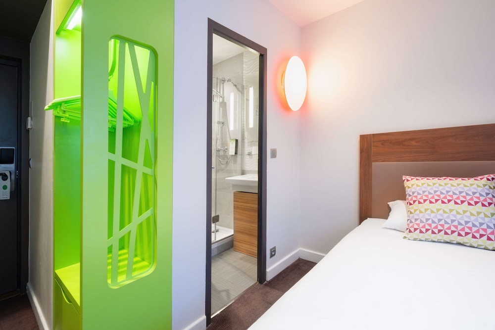 Adjoining, 2 Double Beds