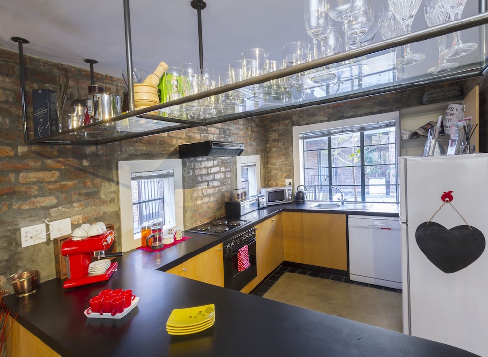 Chic Loft In The Heart Of Cape Town 4/29