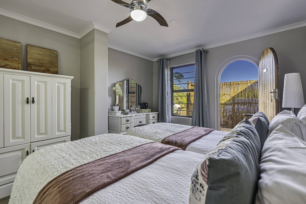STANDARD, TWIN BEDS