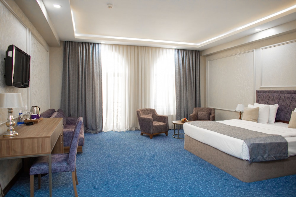 Grand Hotel Baku 14/47
