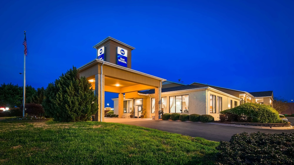 Best Western Inn & Suites Monroe 1/33