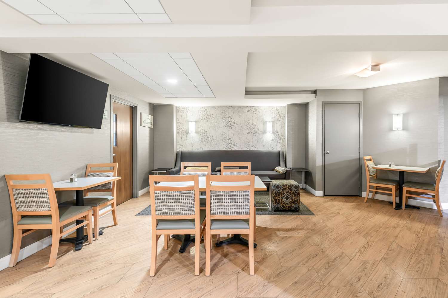 Best Western West Towne Suites 16/16