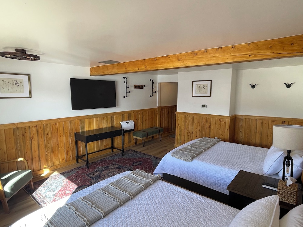 Lava Mountain Lodge 20/69