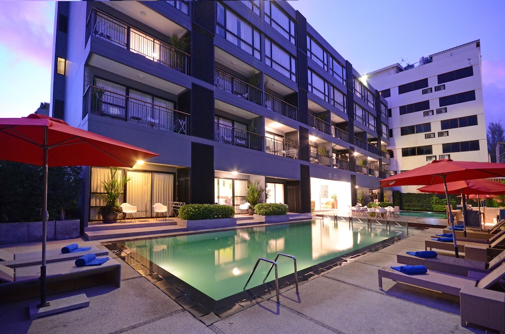 The Lantern Resorts Patong Phuket 6/71