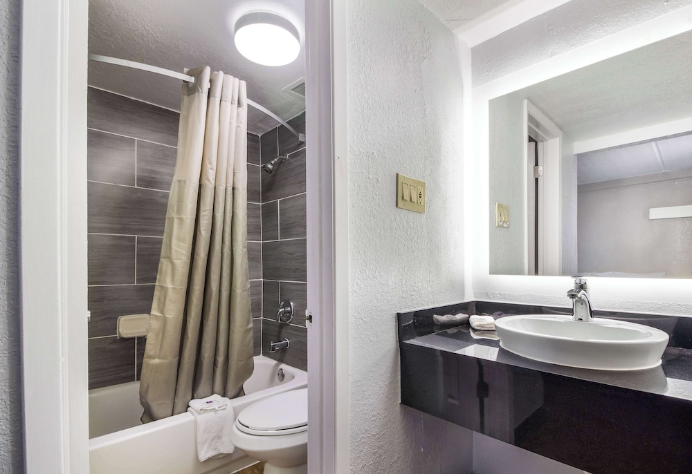 Motel6 Baytown, TX - Garth Rd 59/63